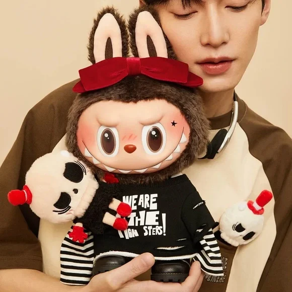 LIMITED EDITION THE MONSTERS Catch Me If You Like Me Series-Vinyl Doll Gift Box - Picture 5 of 7